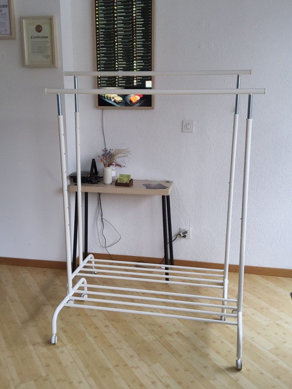 Ikea Garderobe: RIGGA Garderobenständer, weiß, Neuwertig – Neu (gemäss Beschreibung) aus Suberg von Lovelyfashion 3