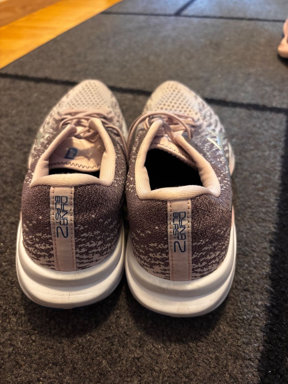 Asics Scarpe da donna: Asics Turnschuhe Pink Dyna Blast 2 – Usato da Brüttisellen venduto da mel_ttj6 2