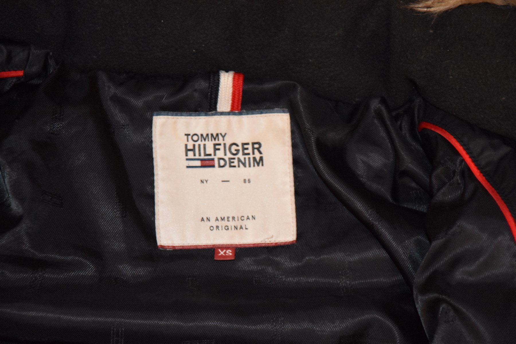 Tommy Hilfiger Vestes: Winterjacke,  Tommy Hilfiger – D'occasion à Sins par dsto 3