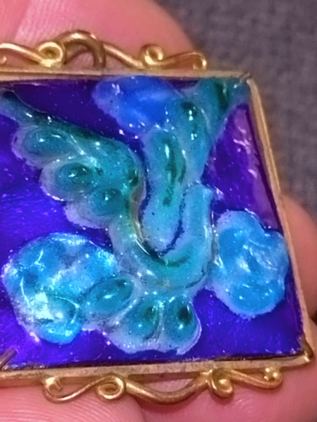 Ciondoli: Pendentif émail oiseau bleu cadre doré 4.m Limoges – Usato da Farvagny-le-Grand venduto da LaCaverne 2