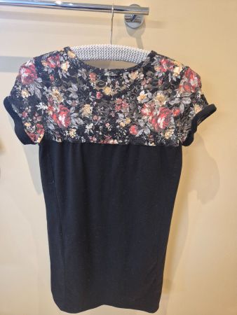Vert de Rage Kleid schwarz mit Blumen, Grösse S