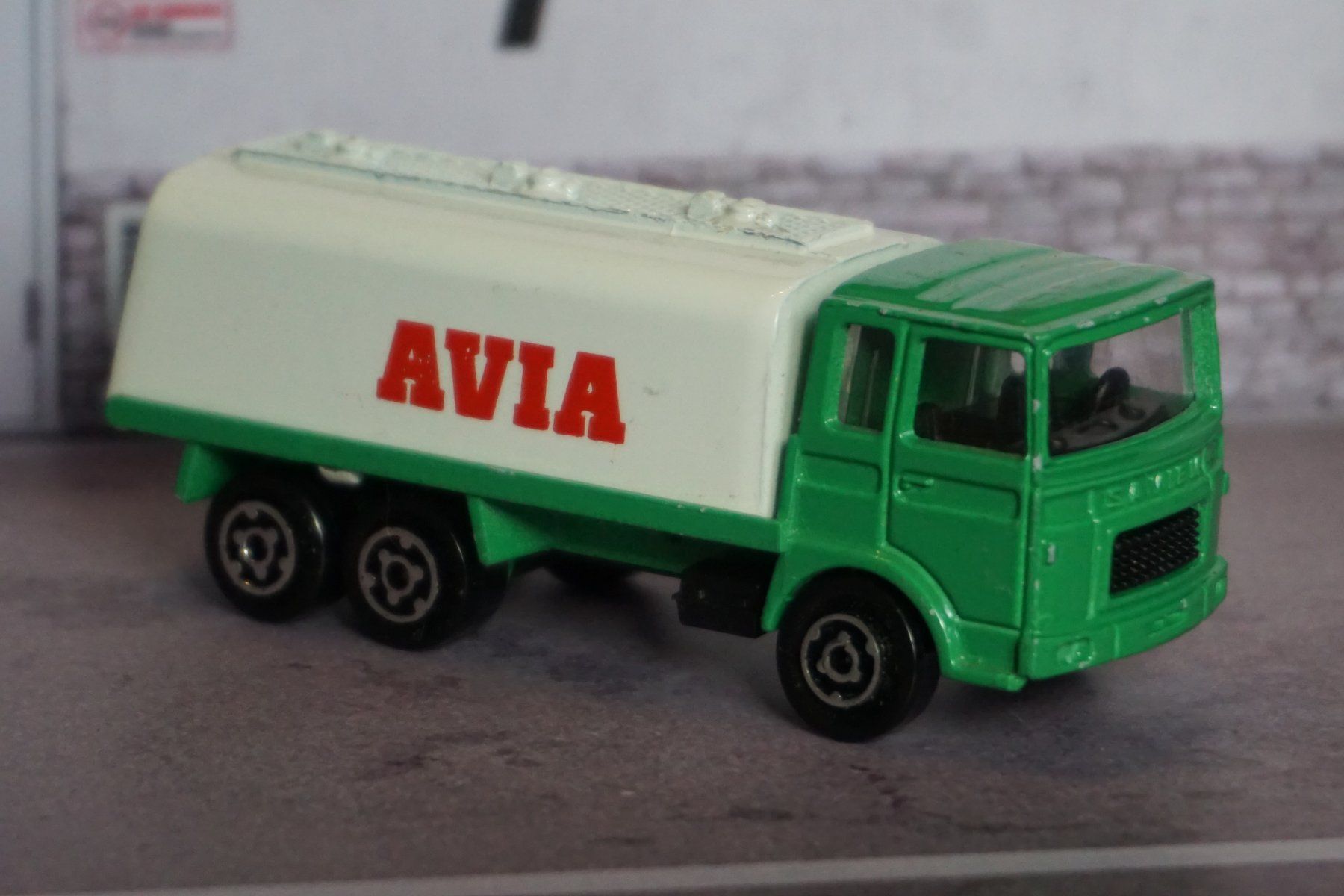 Majorette Modellautos: Majorette Saviem Tanklaster AVIA COOL !!!!!!!!!!!!!!!!!!!!!! – Gebraucht aus Reiden von Doppeldecker69