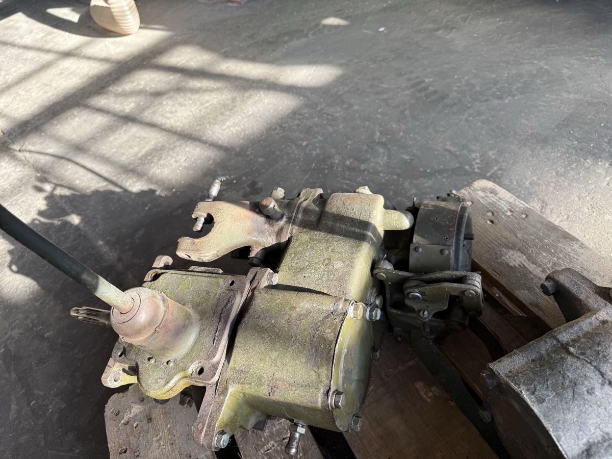 Tutti pezzi di ricambio auto: Jeep Willys Mb  – Usato da Bennwil venduto da Ford5600t 4