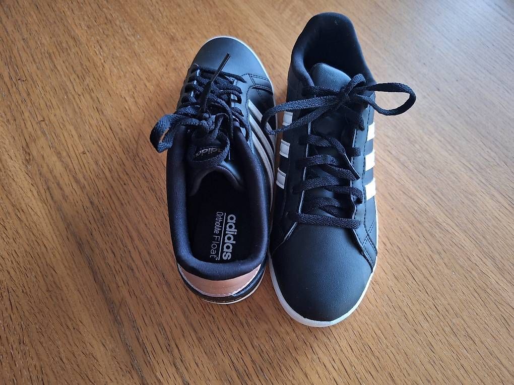 Scarpe per ragazzi: Adiddas Schuhe – Usato da Steinhuserberg venduto da Claudia0695 1