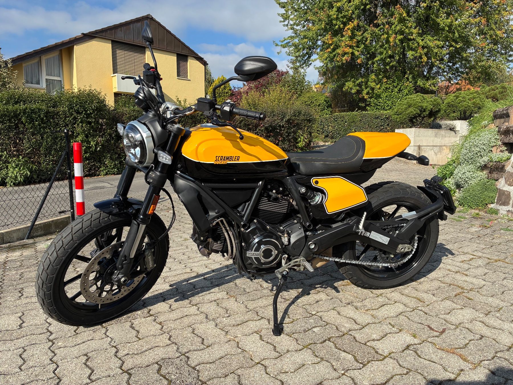 Ducati Strada: Ducati Scrambler Full Throttle jaune, parfait état – Usato da La Tour-de-Peilz venduto da dbu_kml8