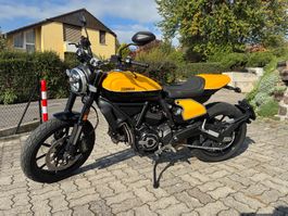 Ducati Scrambler Full Throttle jaune, parfait état