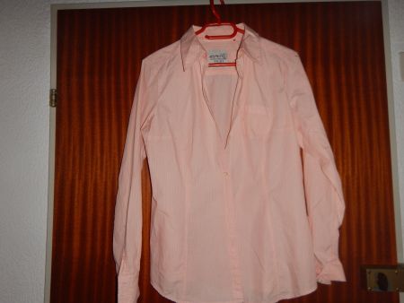 2 Blouses esprit une verte et une rose