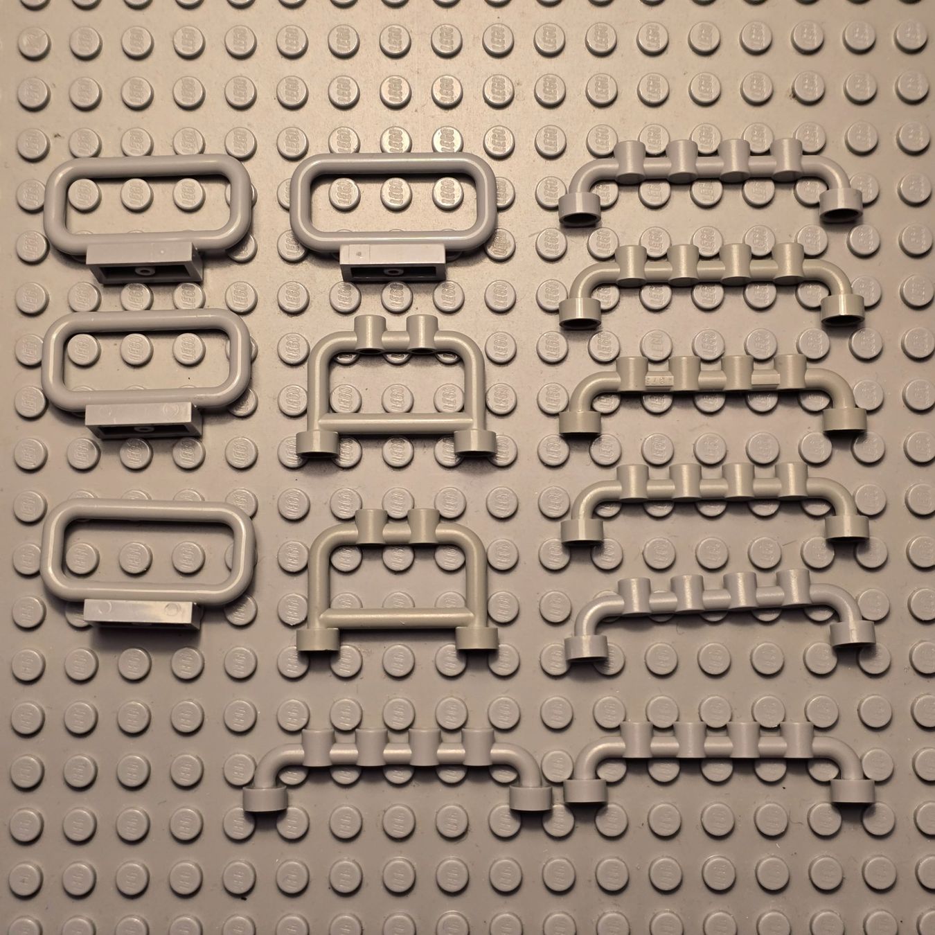 Lego Jeux de construction: Lego 13x Absperrung divers hellgrau – D'occasion à Basel par Swi-7621
