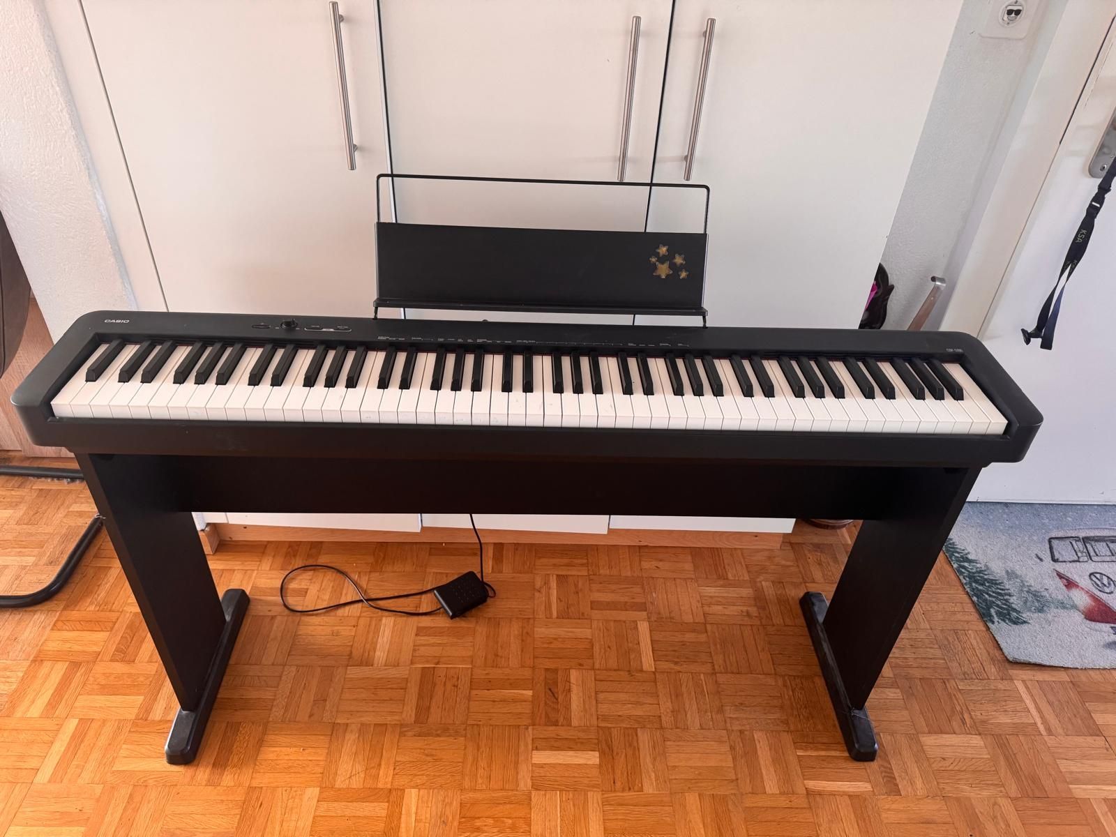 Casio Musikinstrumente: Casio Elektro Klavier  – Gebraucht aus zürich von Rosa1515