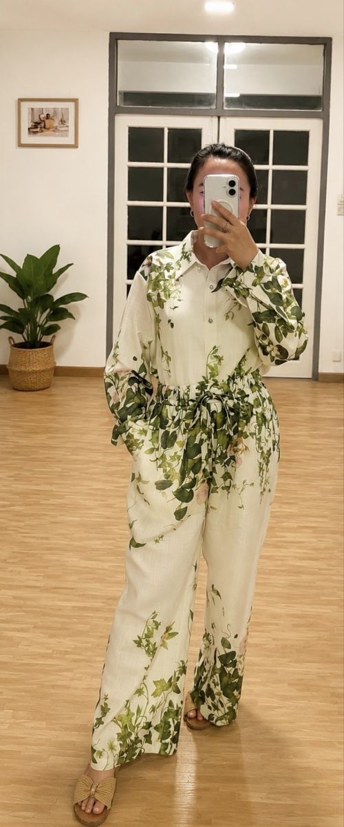 Tute: Custom-made Linen Blouse & Pants – Nuovo (secondo la descrizione) da St.Josefen venduto da lop_lh8d 1