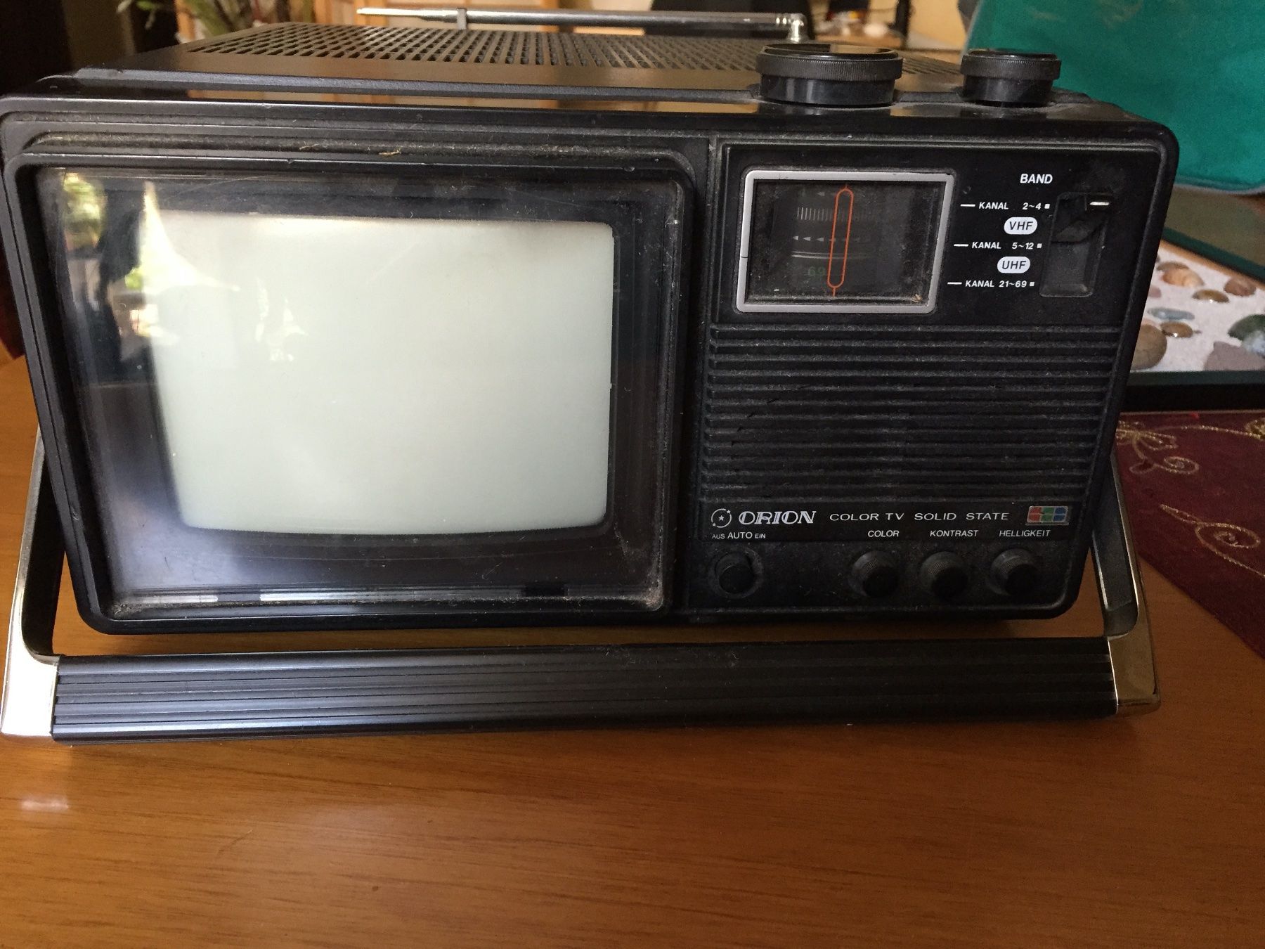 Fernseher: ORION-TELEVISORE PORTATILE A COLORI  -  ANNI '70 – Gebraucht aus PARADISO von