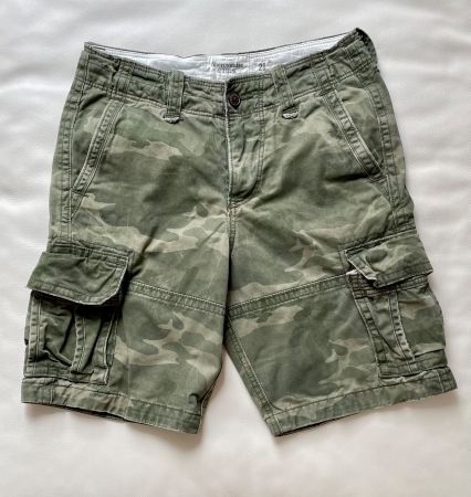 A&F Abercrombie & Fitch Cargo kurz / Shorts / Gr. 28