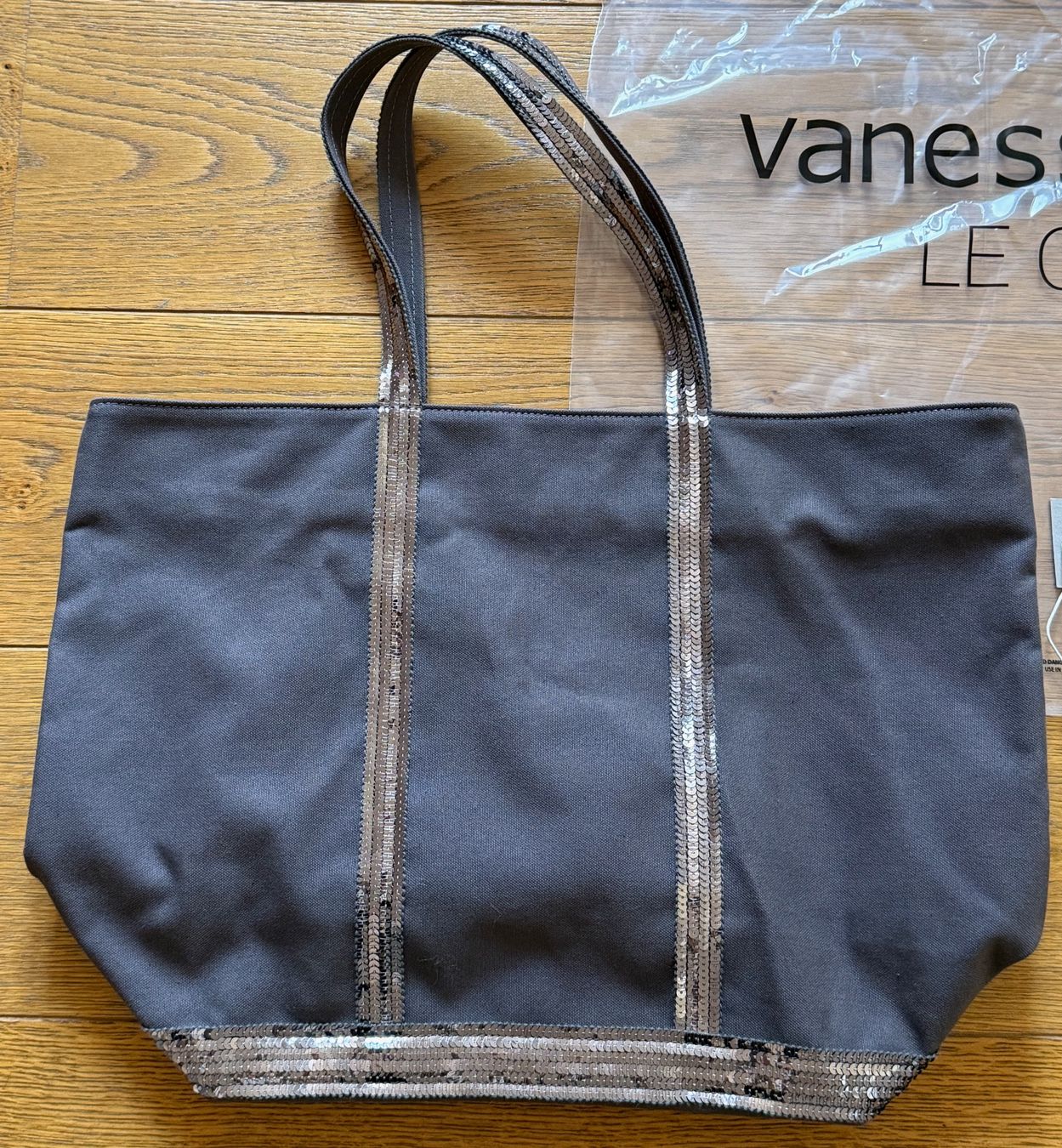 Vanessa Bruno Borse da donna: Vanessa Bruno Cabas Zipped Medium Tote – Nuovo (secondo la descrizione) da Neuchâtel venduto da Neuch1 1