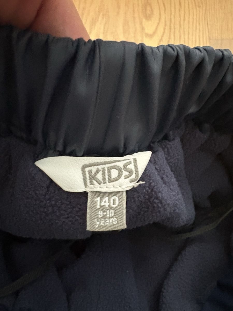 Pantalons: Regenhose Gr. 140 – D'occasion à Winterthur par Baby117 1