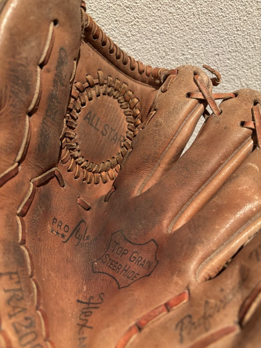 Handschuhe & Handstulpen: Vintage Baseballhandschuh "All Star" Leder – Gebraucht aus Staufen von timelessvintage 1