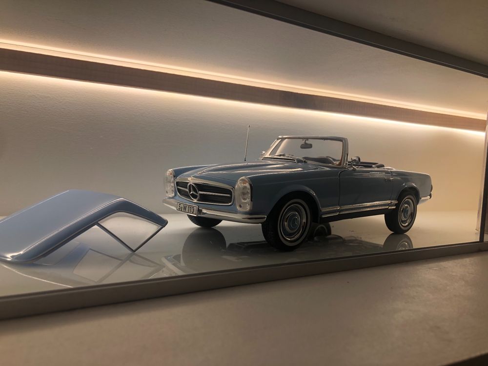 Mercedes-Benz 230 SL 1:18 (Neu (gemäss Beschreibung)) in Tuggen für CHF ...