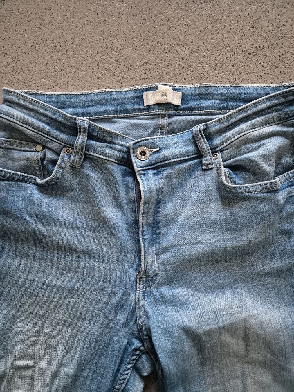 H&M Jeans: Skinny Jeans – Usato da Schlieren venduto da nat_76vd 1