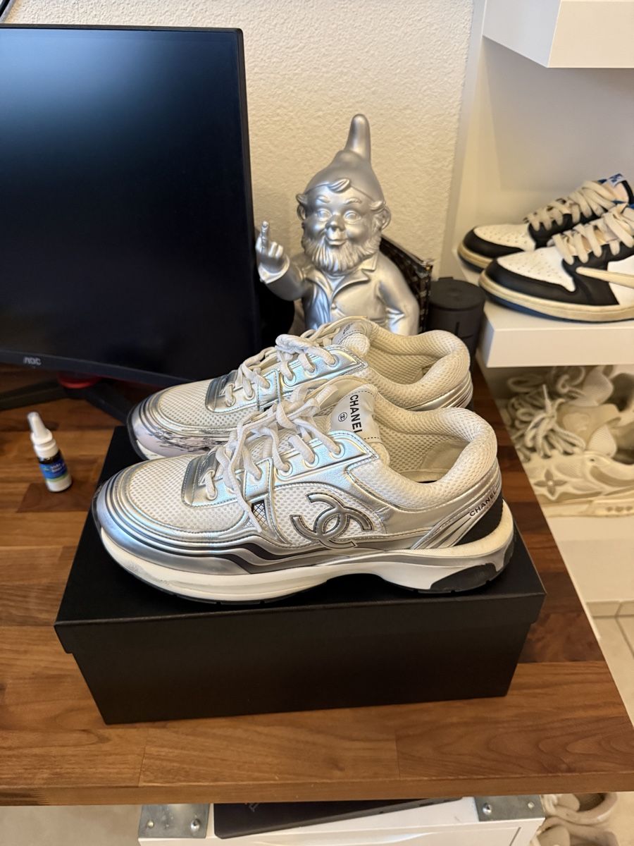 Chanel Herrenschuhe: Chanel Runner Sneakers – Gebraucht aus Sevelen von daVinci02