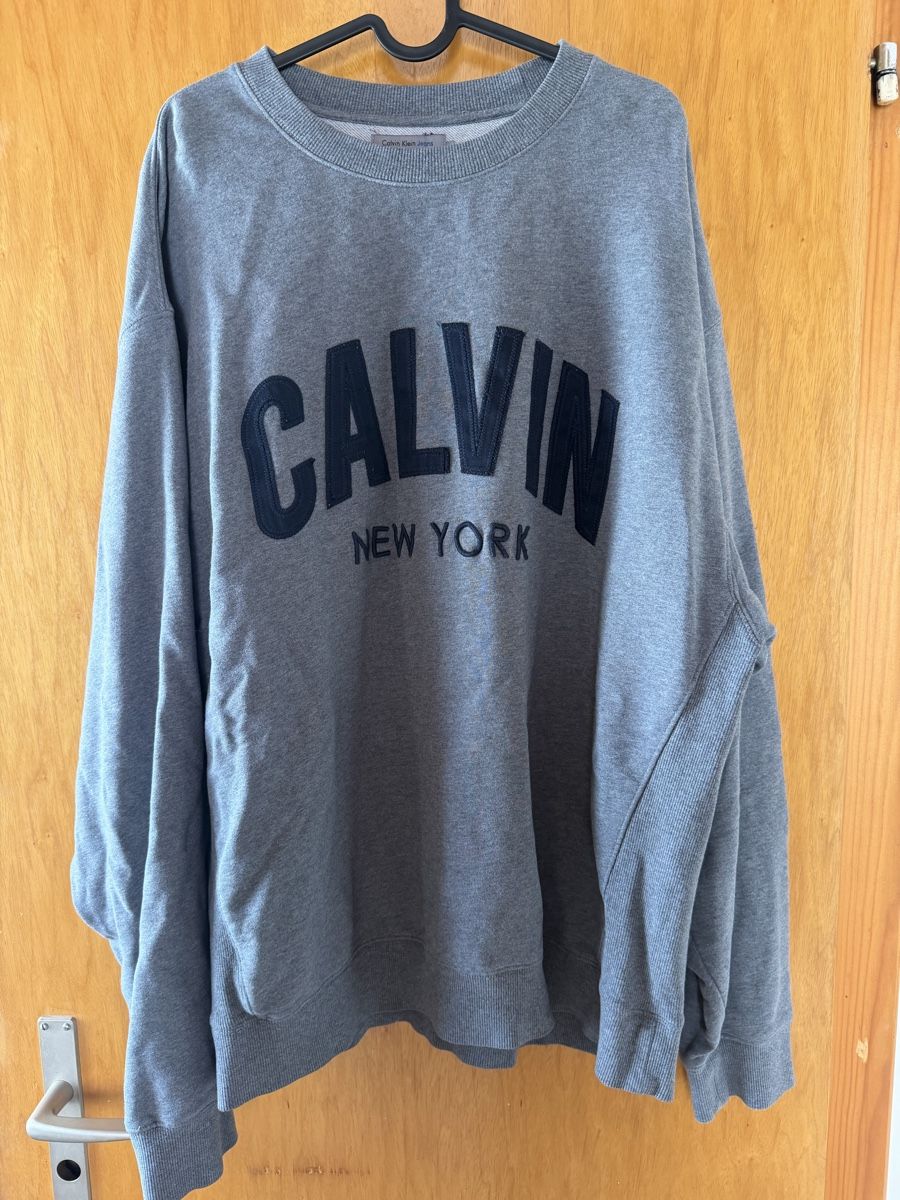 Calvin Klein Pulls & Sweat-shirts: Pullover Calvin Klein Jeans grau – D'occasion à Faulensee par san_26hj