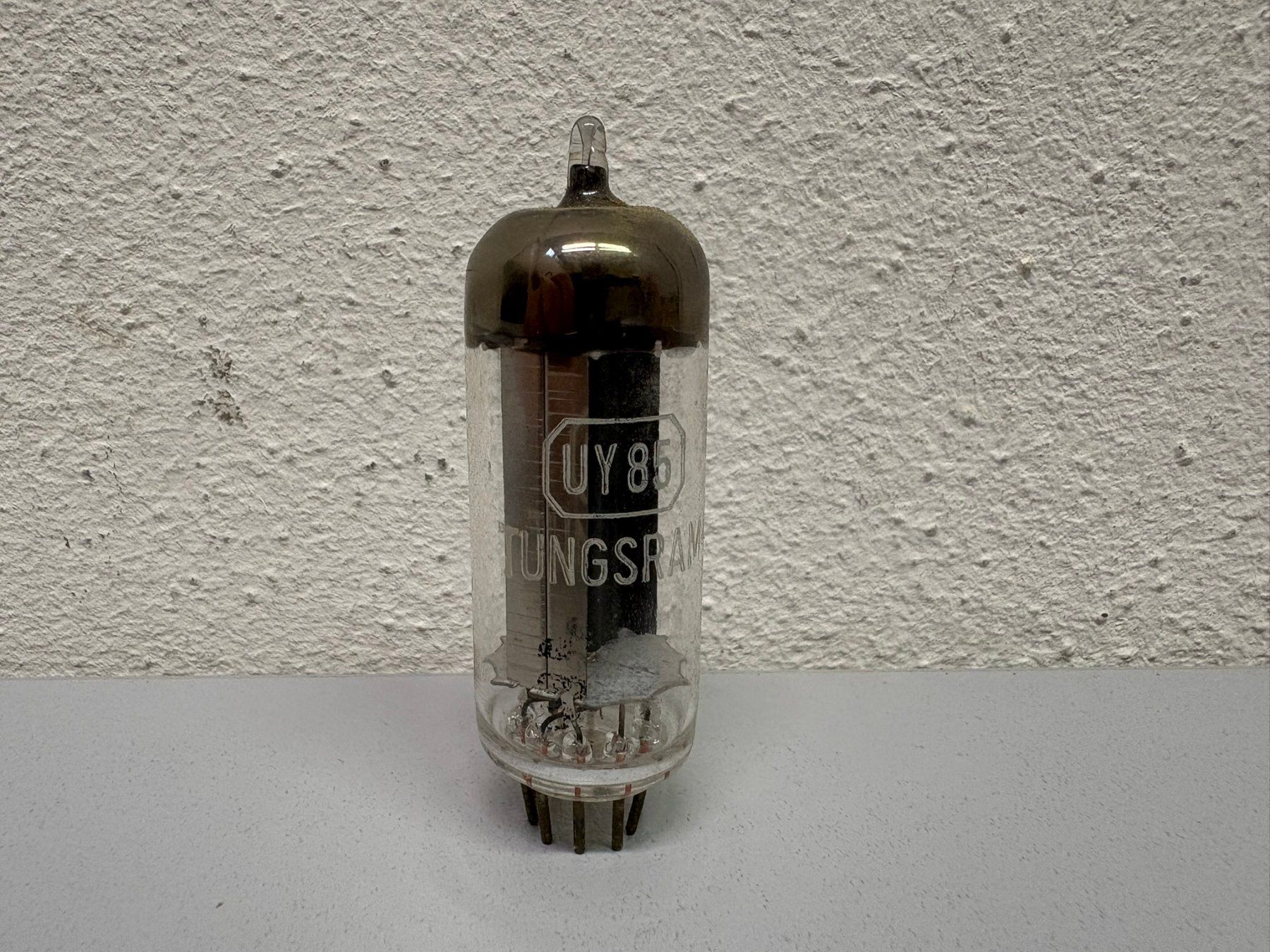 Componenti elettronici: Tungsram UY 85 – Usato da Hochdorf venduto da av-electronics