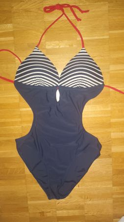 Sommerlicher Monokini, Marine Stil Grösse 38 neuwertig