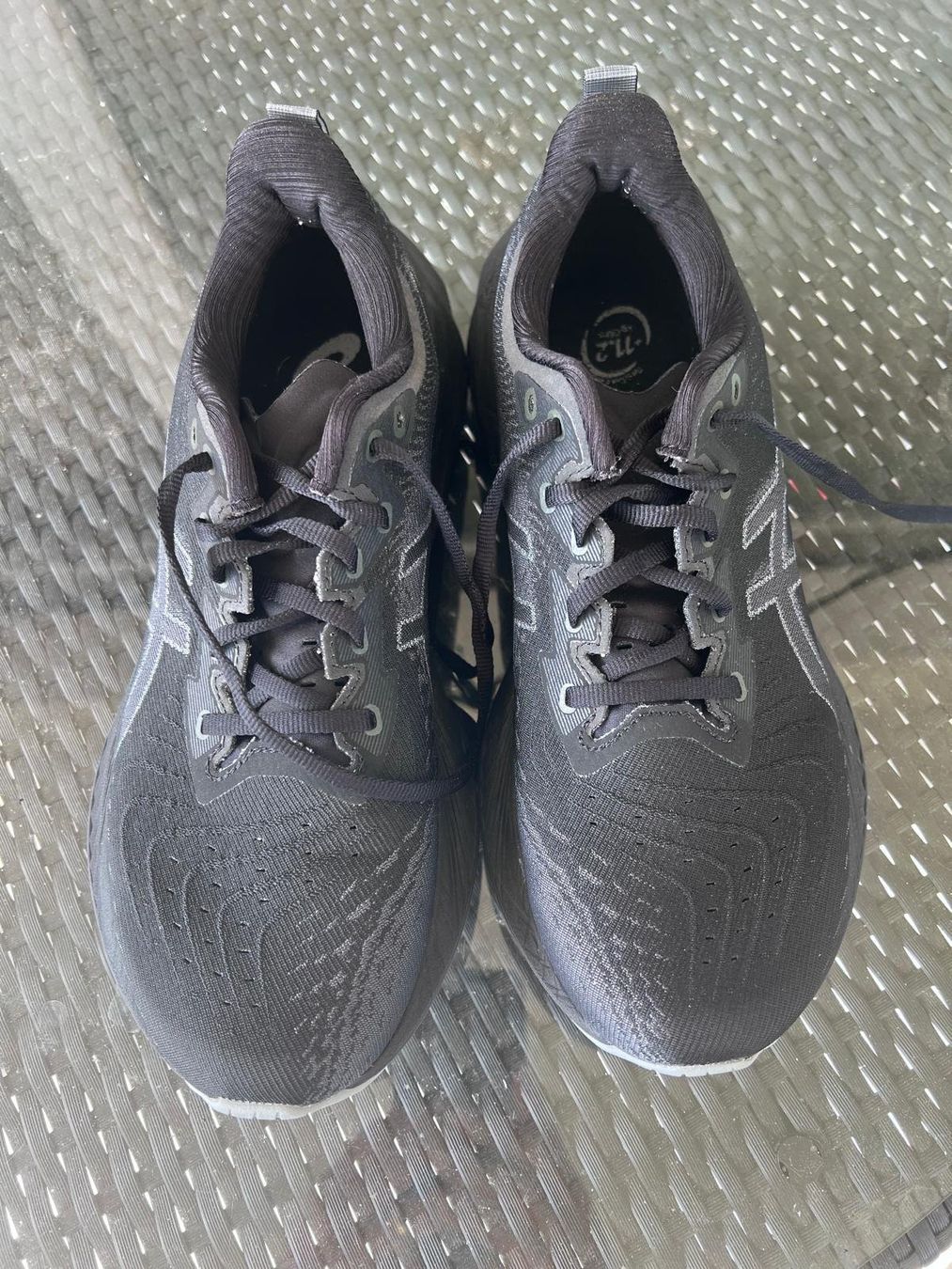 Asics Scarpe da uomo: ASICS Novablast – Usato da Schlieren venduto da Fangolf 1