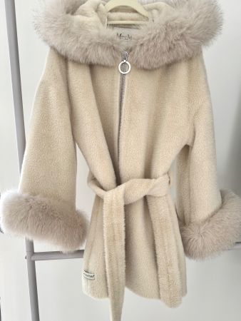 Fur coat made of alcantara with real fox trim, size M, cream