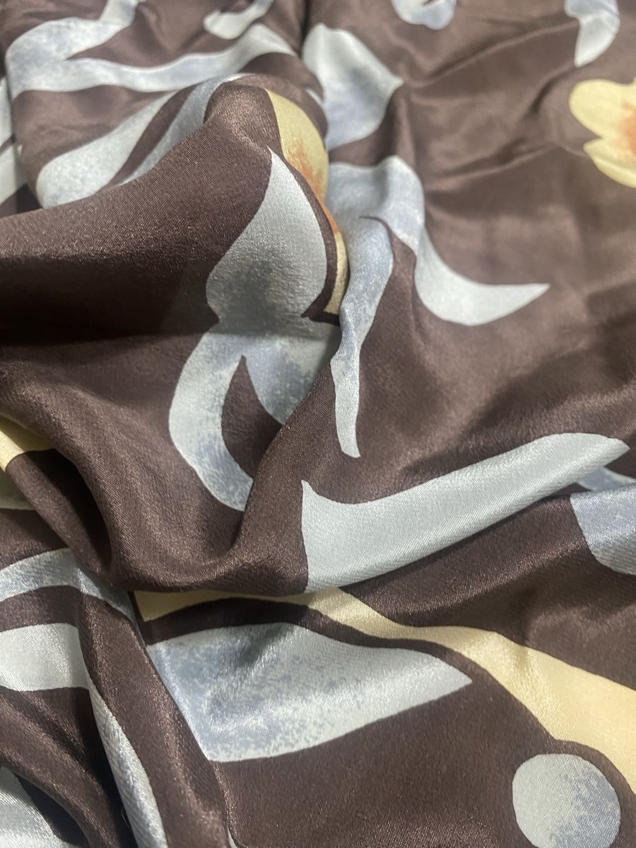 Foulards, Tücher & Schals: Seiden Foulard 🌸 – Gebraucht aus Opfikon von Luis144 4