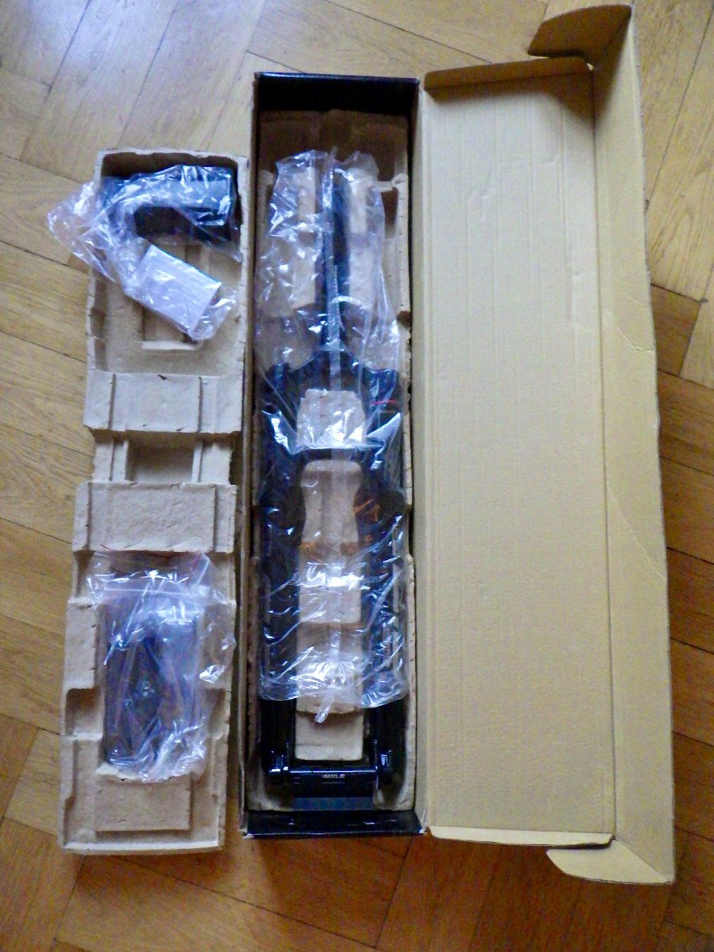 Pezzi di ricambio: Neue RockShox SID Ultimate RL Federgabel – Nuovo e nell'imballaggio originale da Basel venduto da Benzotec3 1