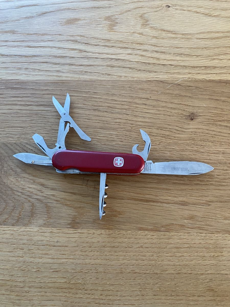 Victorinox Couteaux de poche: Victorinox Sackmesser rot – D'occasion à Dietikon par dindin01