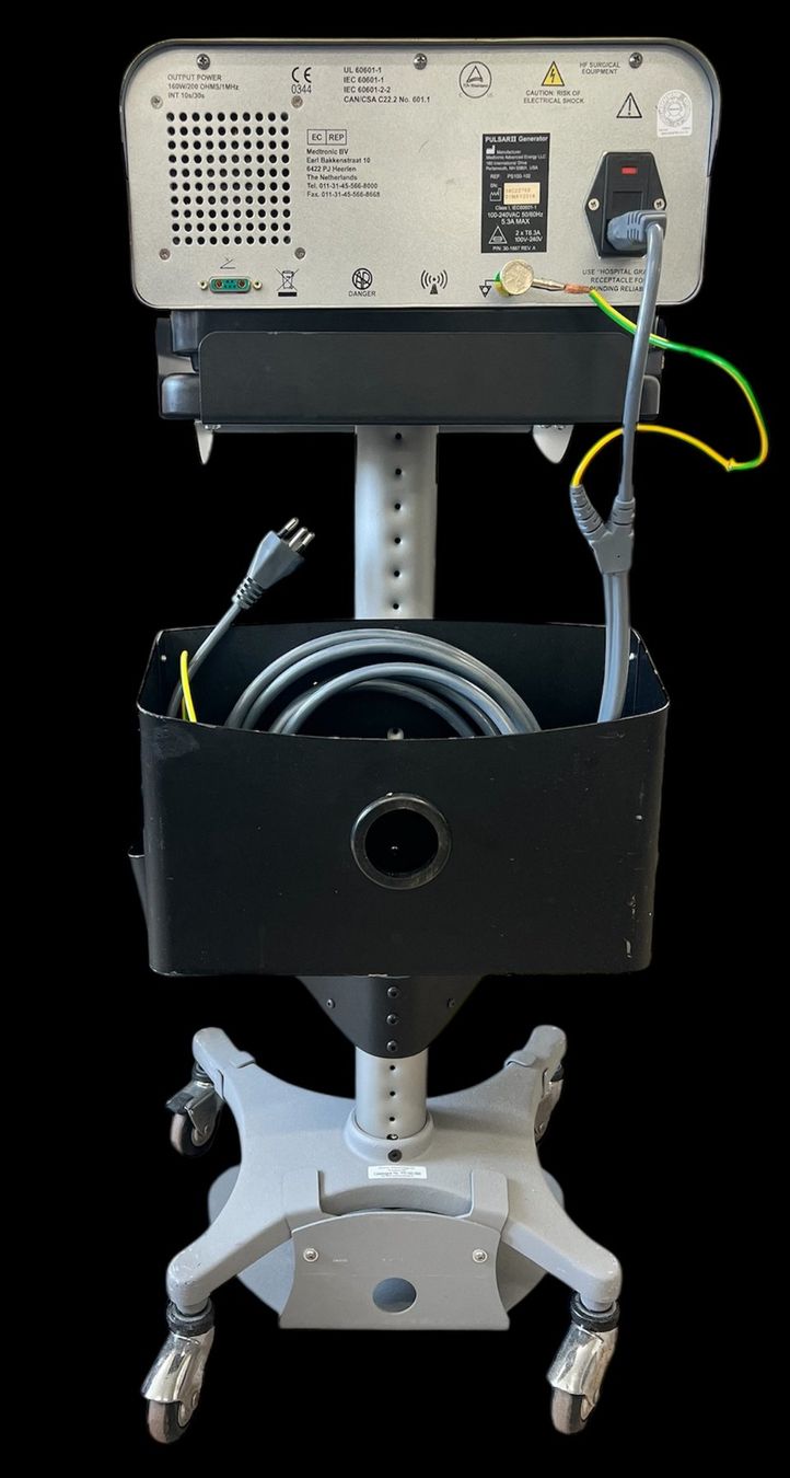 Laborzubehör: Medtronic PEAK PlasmaBlade PULSAR II Generator – Gebraucht aus Niederdorf von LeptonAG_Labor 2
