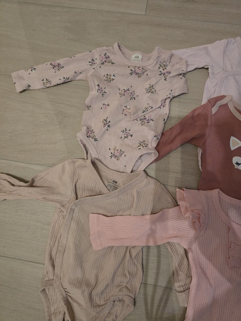 Lotti & Set di vestiti: 5 Bodys 62/68 (Nr 50) – Usato da schlattingen venduto da Sprongebob 2