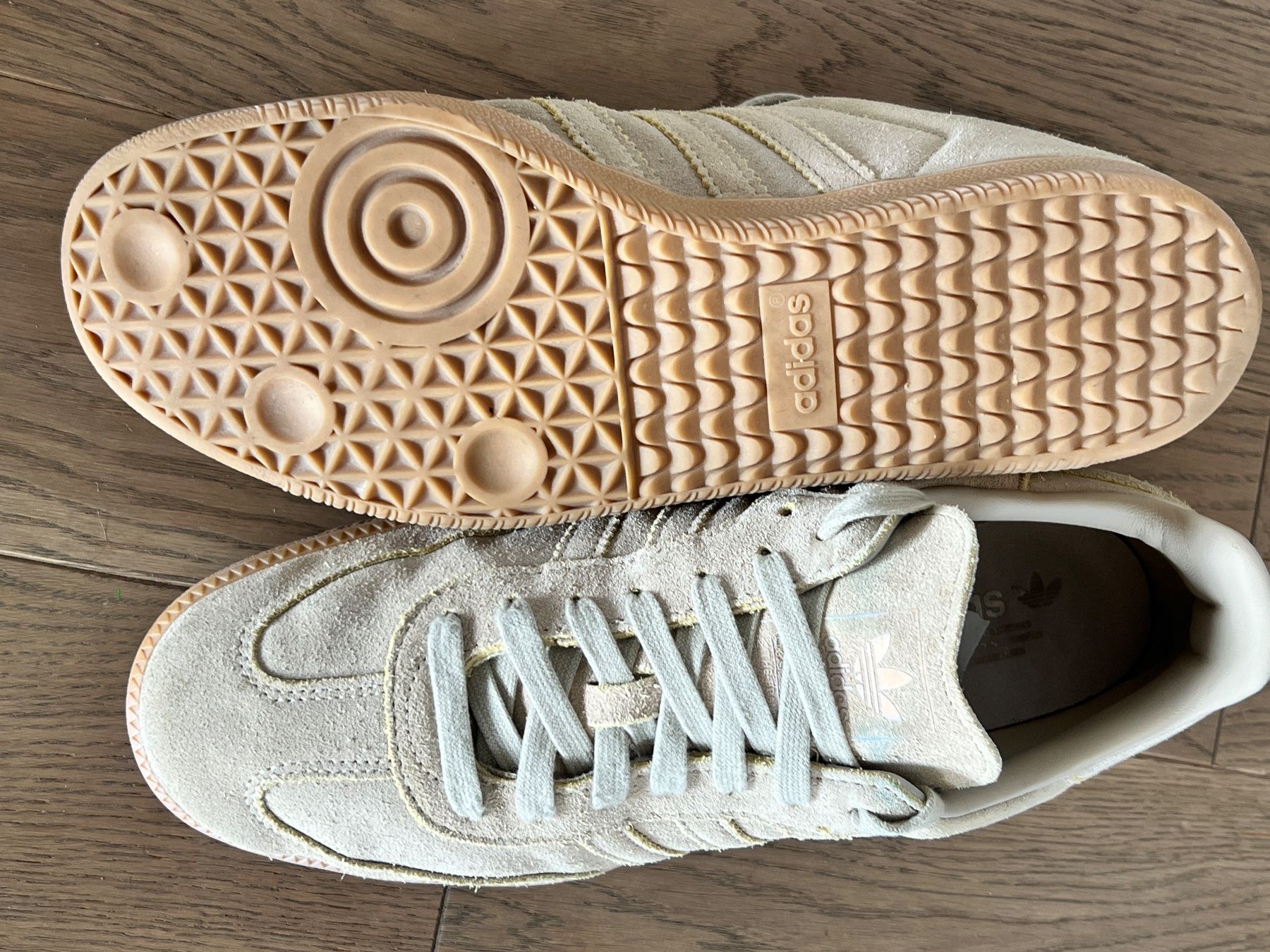 Adidas Scarpe da uomo: Adidas Samba beige – Usato da Uster venduto da Pazzuno 1