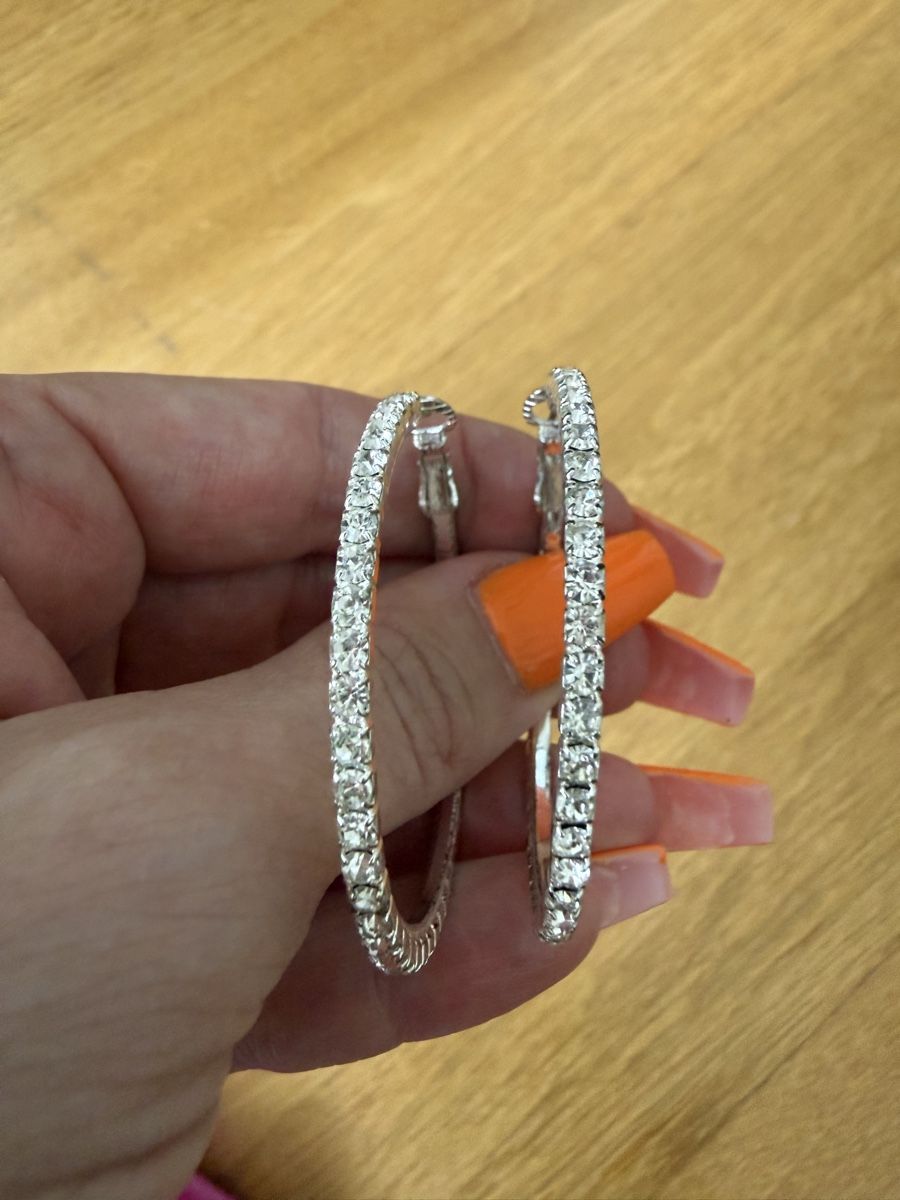 Boucles d'oreille: Creolen silberfarben mit Steinen neu – Neuf (Voir description) à Richterswil par cobruetsch