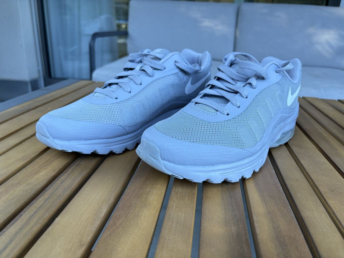 Chaussures hommes: Nike Air Max Invigor – D'occasion à Küttigen par swissholdsy 2