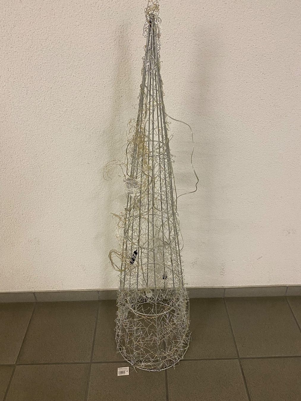 Tutte le decorazioni: Weihnachtsbaum Dreieck ohne Stecker – Usato da Eschlikon TG venduto da ArtRec