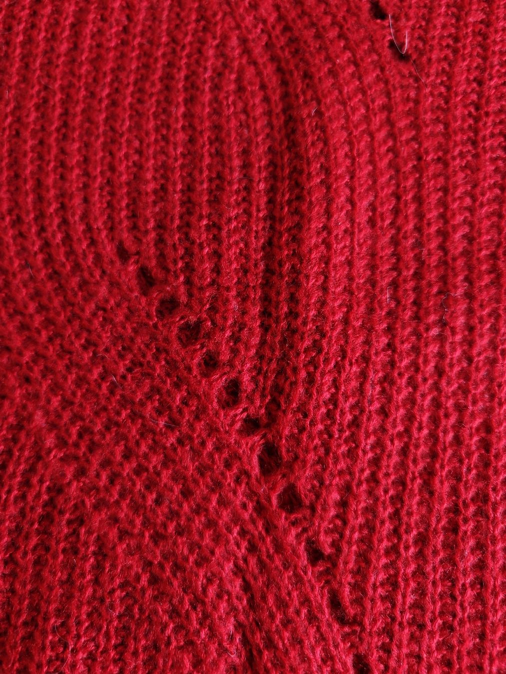 Maglioni & Felpe: Pull rouge Chicorée, taille M, chaud – Usato da Longirod venduto da ali_nsd5 4