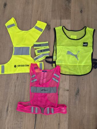 3 Leuchtwesten inklusive 3 Leucht‑Sicherheitsbänder