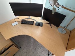 IKEA Schreibtisch zu verschenken