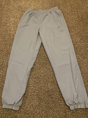 Bas de survêtement gris Adidas