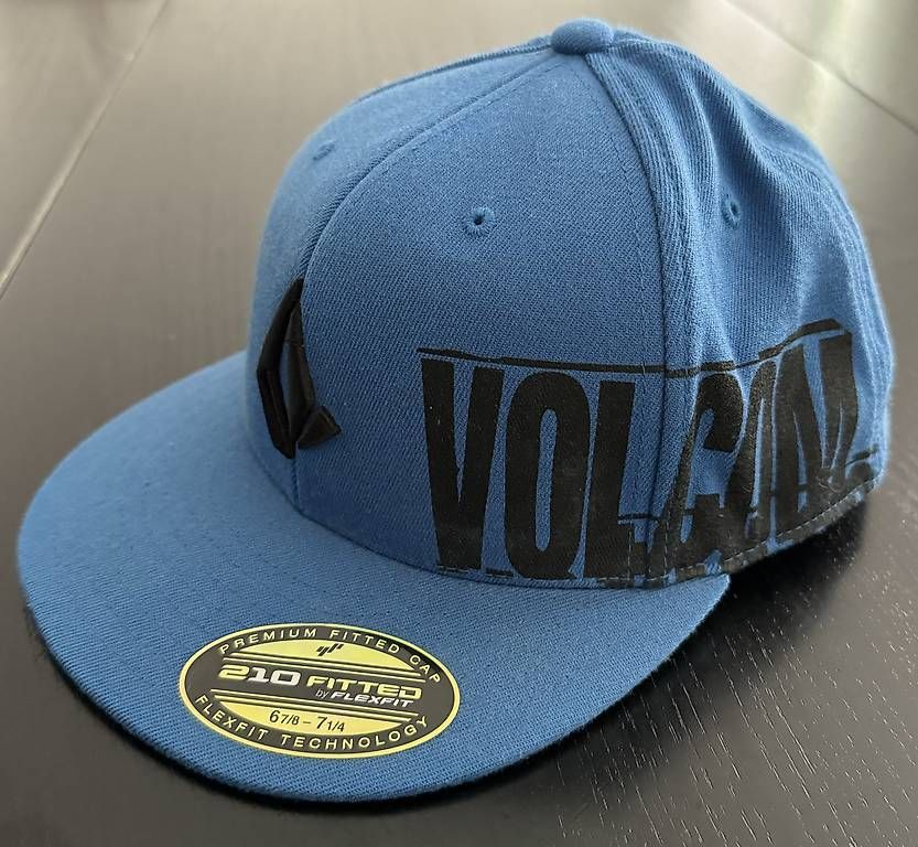 Chapeaux, bonnets & casquettes: Cappellini diversi – D'occasion à Giubiasco par PuPa70 3