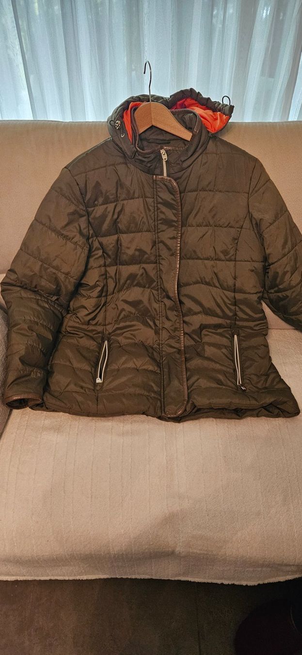 Jacken: Winterjacke – Neu (gemäss Beschreibung) aus Wohlen AG von france19m
