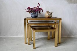 Lot de 3 tables gigognes ou tables volantes basses dorées