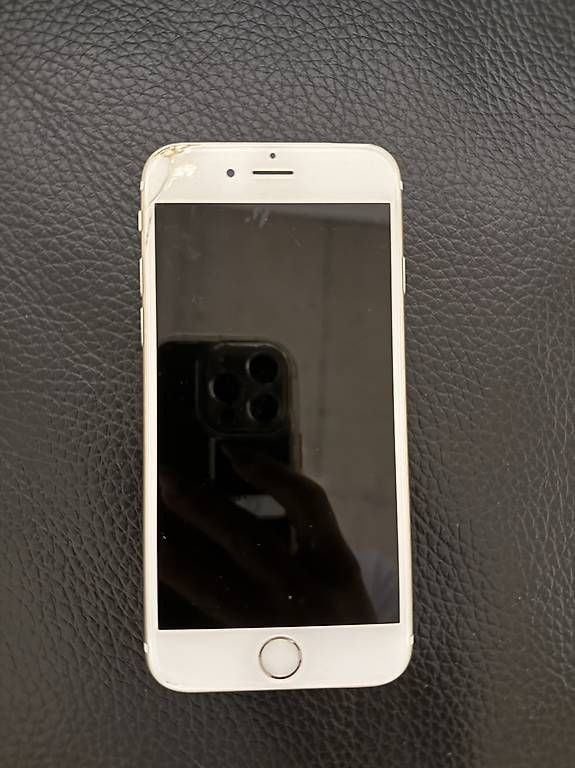 Apple Telefoni cellulari / Smartphones: Iphone 6S gold – Usato da Schlieren venduto da pde_l8td 1