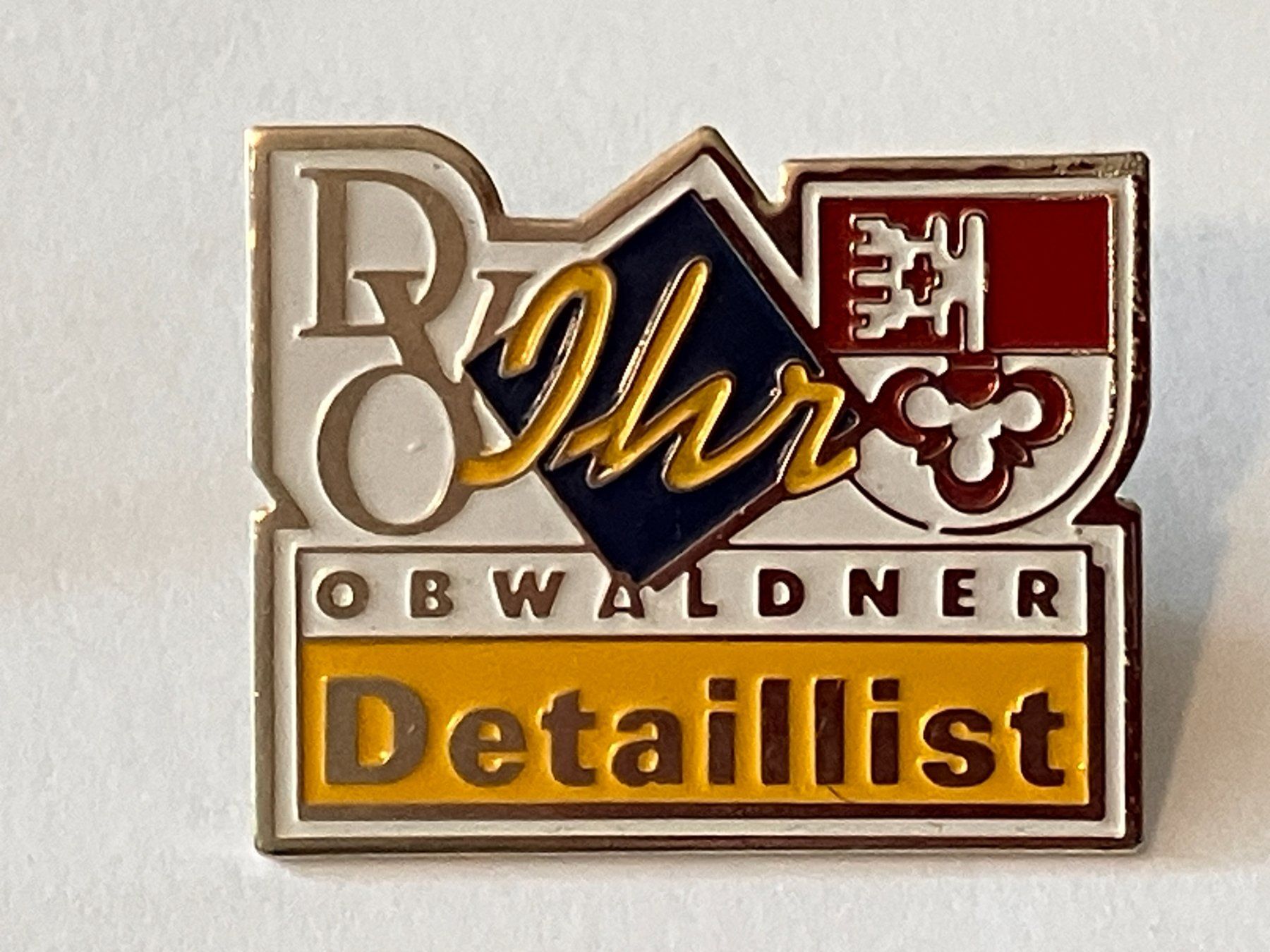 Placchette & Badge: 1 Pin Obwaldner DVO Ihr Detaillist – Usato da Basel venduto da djwwpp