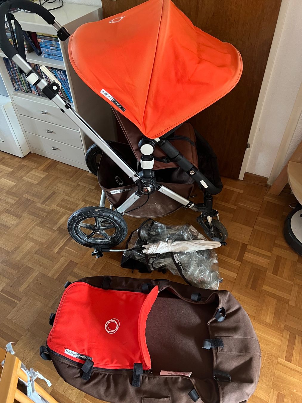 Bugaboo Carrozzine: Bugaboo Cameleon mit viel Zubehör – Usato da Basel venduto da friceberg2 2