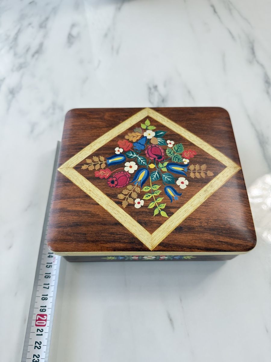 Dosen: Blechdose Grieb & Co So-So Biscuits Grosshöchstetten Antik 3 – Gebraucht aus Vaux-sur-Morges von GothamCity 7