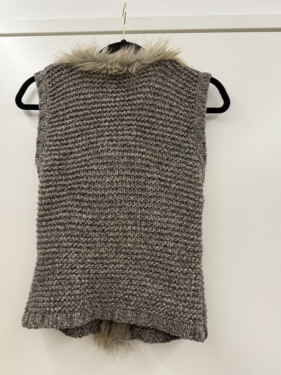 Hallhuber Gilet & Giacche senza maniche: Hallhuber Kunstpelz Weste – Usato da Zürich venduto da WomenMenKidsClothes 2