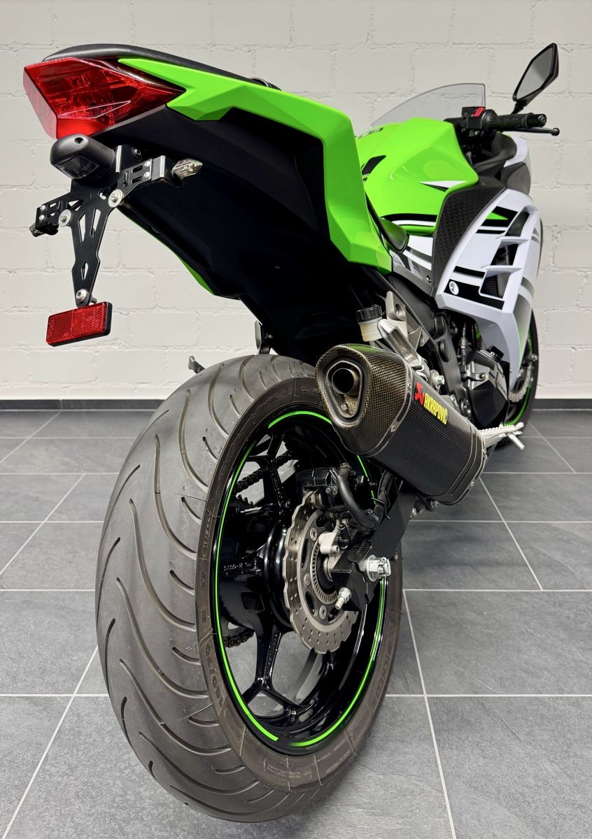 Kawasaki Strada: Kawasaki Ninja 300 ABS, 30th Anniversary Edition  – Usato da Urdorf venduto da SchmidliMotos 2