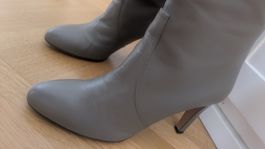 Amazing Bally Knee-High Boots Leather Grey